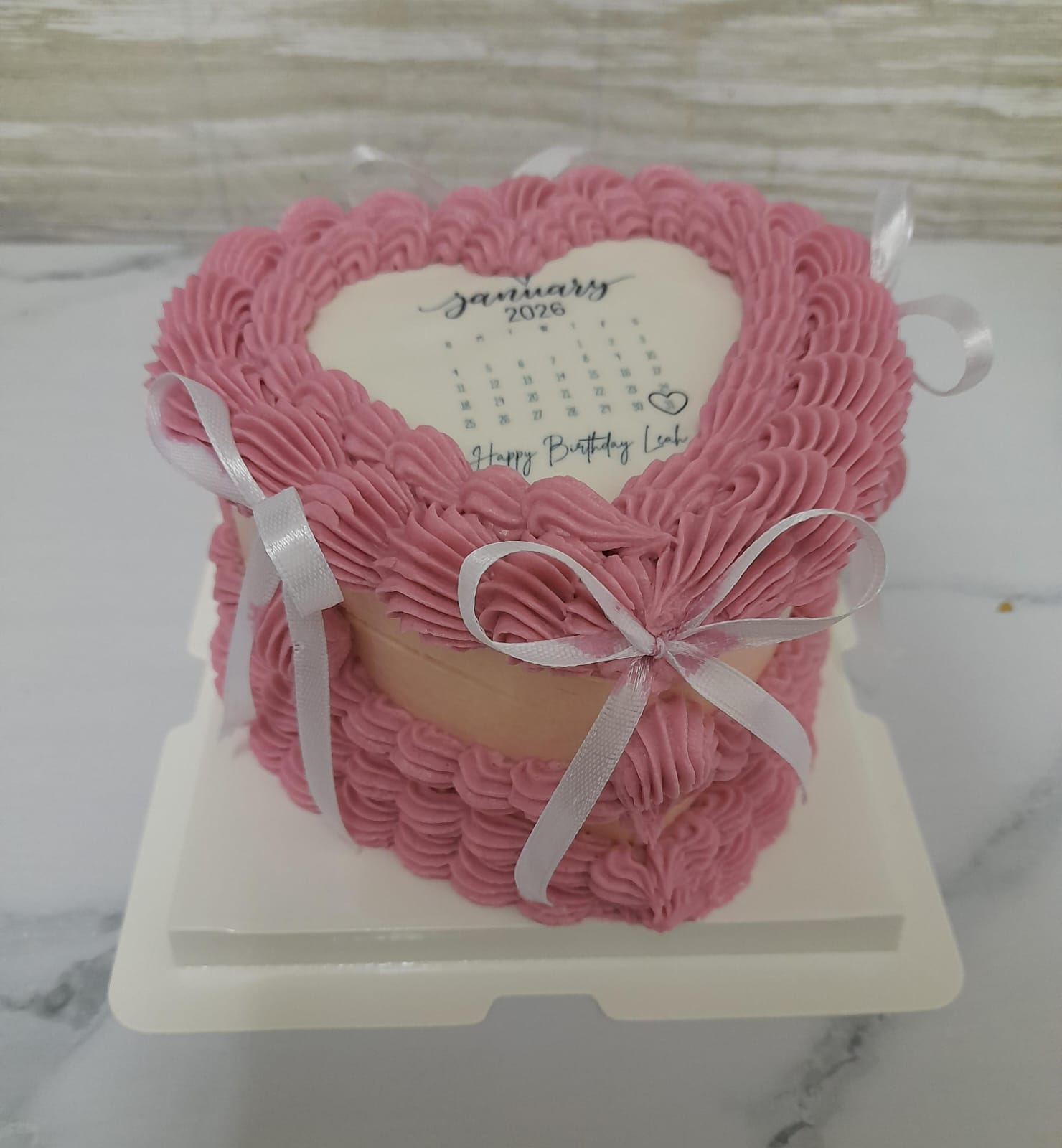 Calendar Vintage Heart Cake